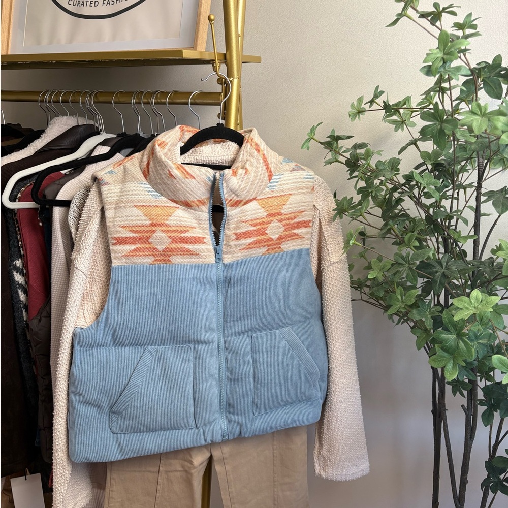 Very J Sky Blue and Beige Vest nwt - Picture 4 of 13